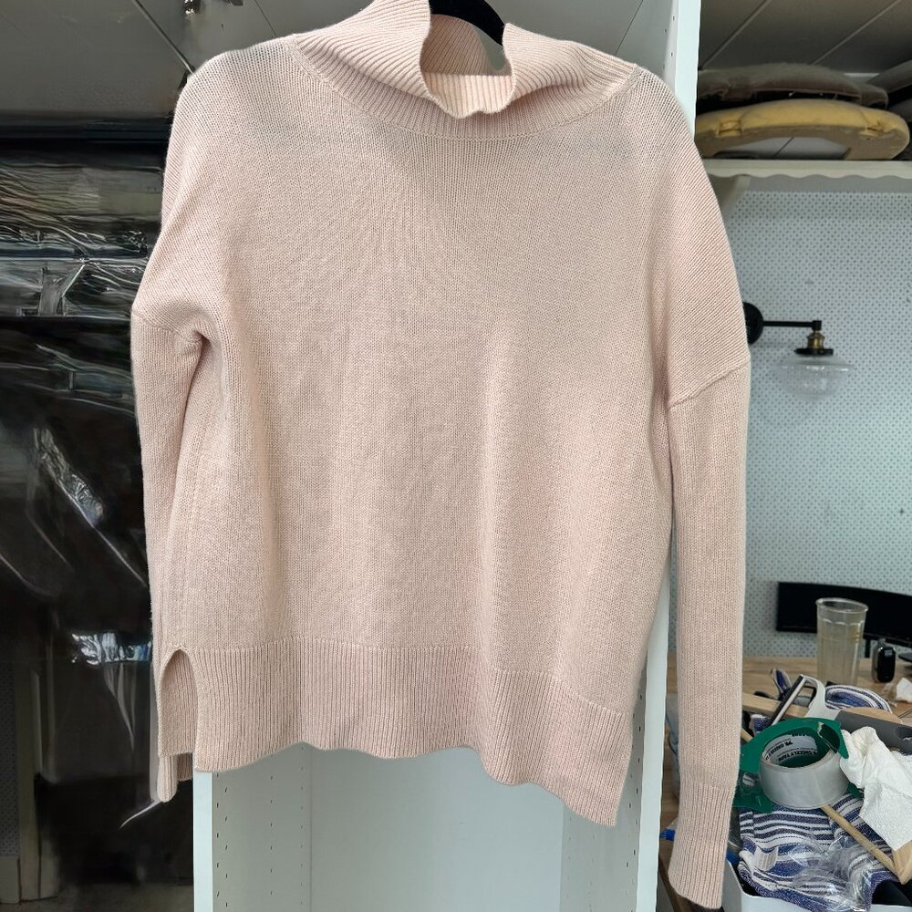 Gorgeous Pink Nordstrom Signature Cashmere Sweater - Sz L